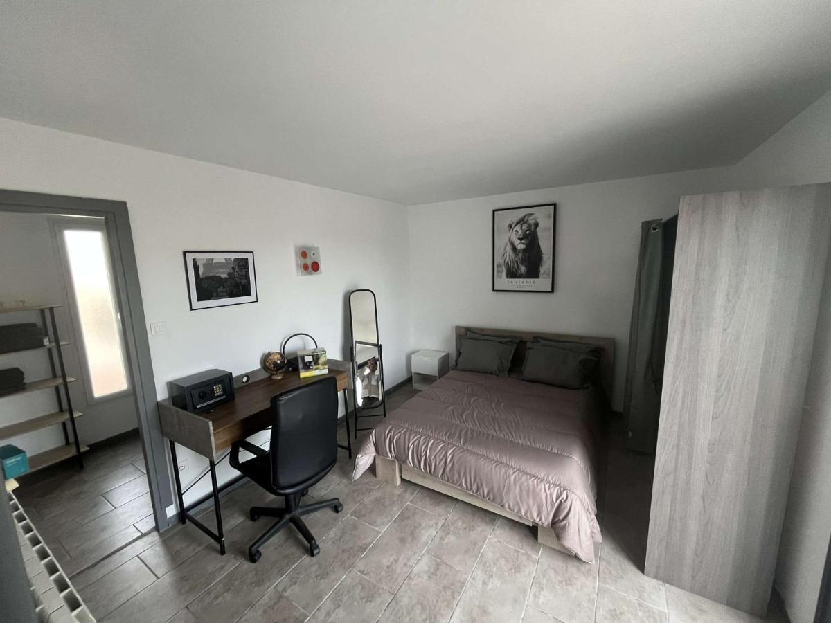 Appartement Superbe Appartement Dans Villa Avec Piscine *